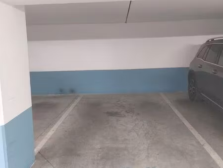 parking à louer