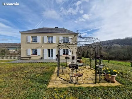 maison 5 pièces 169 m²