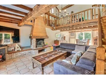 maison 9 pièces 163 m²