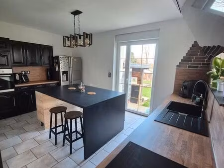 ? maison individuelle en pierre rénovée – 155 m² – 4 chambres – terrain 1580 m² – proche f