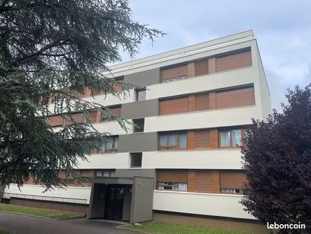 t4 lumineux et rénové de 73 m2 - quartier hôpital