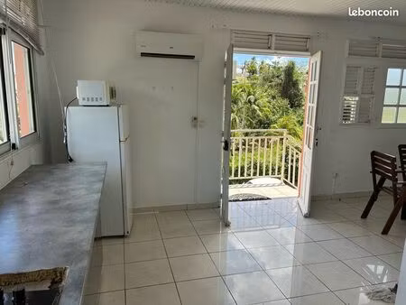 loue trois ilets bourg f2 meublé