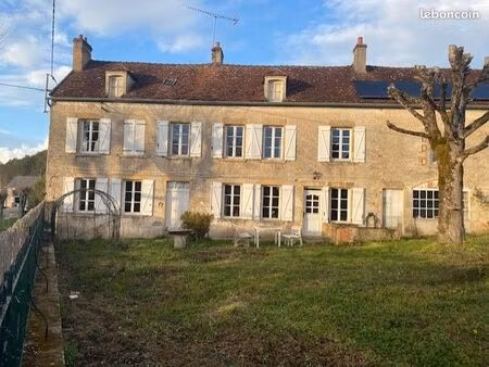 authentique maison de caractère avec jardin
