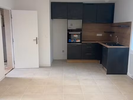 fleury la valle - appartement f2 entièrement rénové