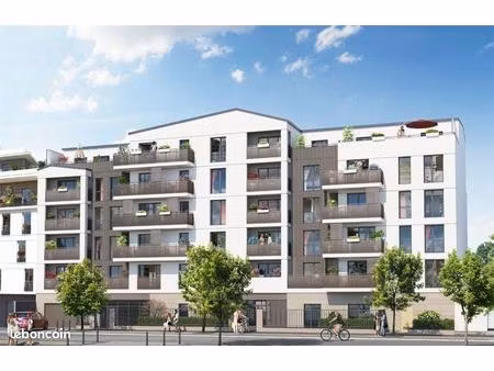 boutique 43 m² orly
