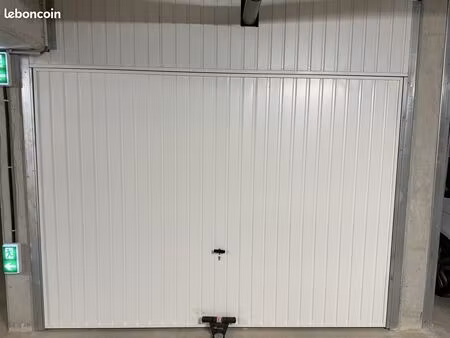parking/box 15 m² miramas