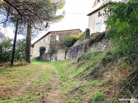 ancien domaine de 650m² à réhabiliter avec 4 hectares de terrain  lalevade d'ardèche (07)