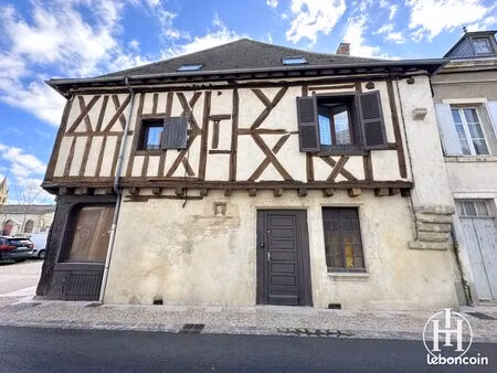 immeuble 122 m² sancoins