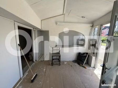 local commercial 42 m²