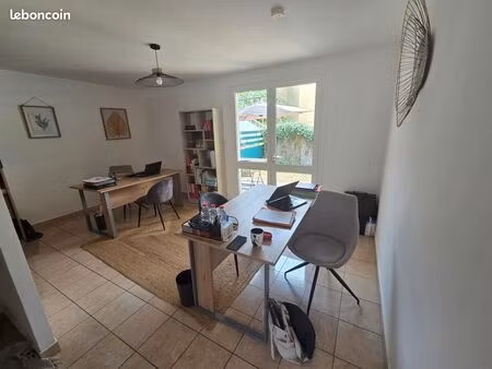 local commercial/professionnel en plein centre-ville