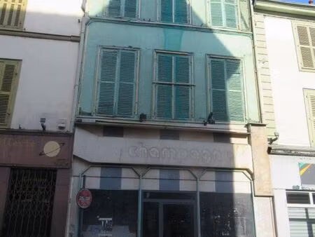 maison 6 pièces 180 m²