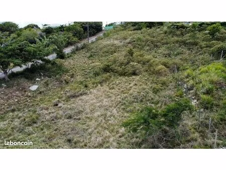 terrain vue mer au marin