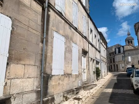 studio au coeur du vieux cognac