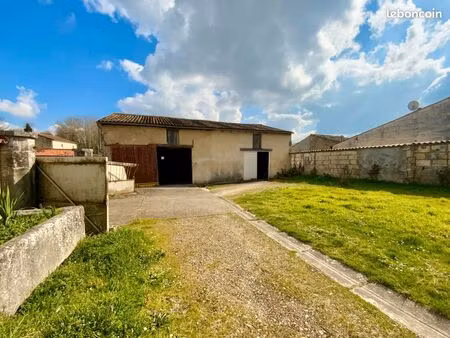 parking/box 2 pièces 198 m²