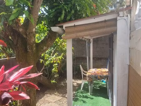 coquet studio meublé en rez de jardin à terreville schoelcher