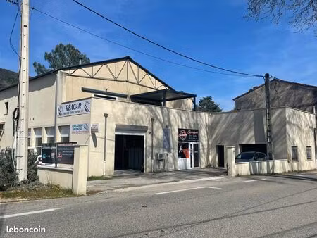 habitation et entrepôt