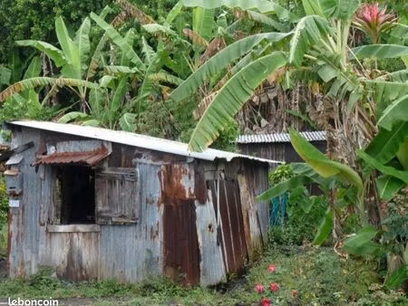 cherche kaze en tôle maison à détruire