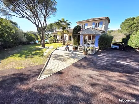 villa 6 pièces 145 m²