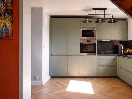 coup de cœur – duplex 3 chambres avec terrasse – saint-florent