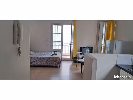 grand studio la possession- rare