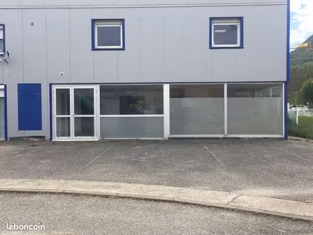 locaux 100 m² privas