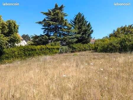 terrain de 2150 m² à neuville-sur-oise