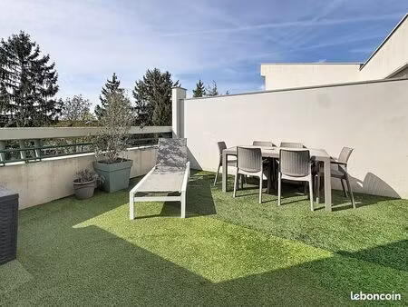 t4 atypique limite orsay mondétour