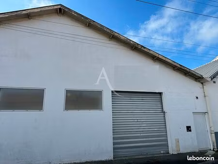 entrepôt 208 m² rochefort