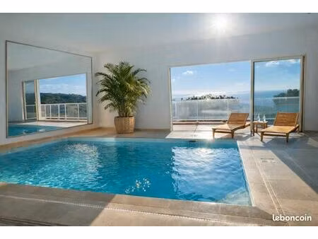 villa 5 pièces 213 m²