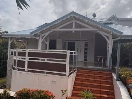 superbe villa de 227 m² au lotissement bellevue palmiste lamenntin