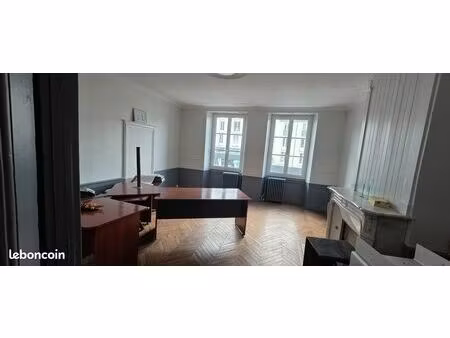 location bureau 250 m²