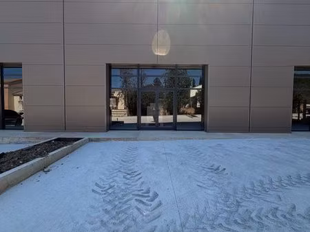 local commercial neuf