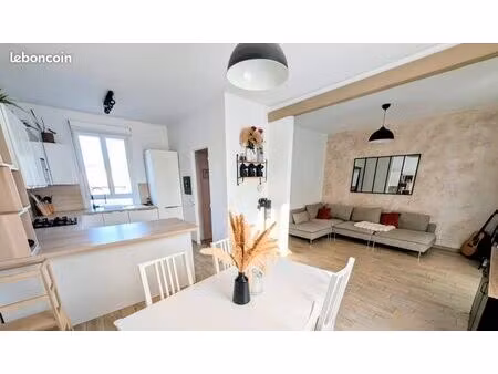 maison individuelle pleine de charme - 5 pièces - 3 chambres - jardin exposé sud-est