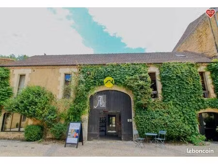 local commercial 200 m²