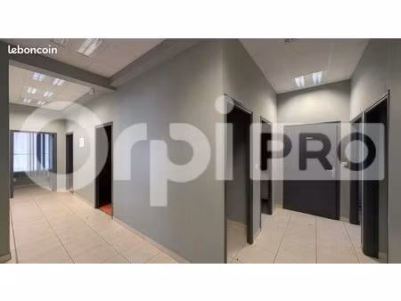 local commercial 130 m²