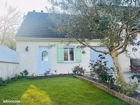 maison rénovée avec jardins