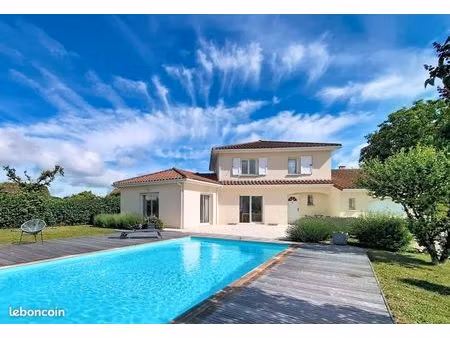 maison 5 pièces 138 m²