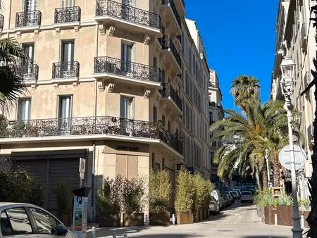 loue cave  espace de stockage plein centre toulon