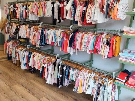 fond de commerce vêtements enfants
