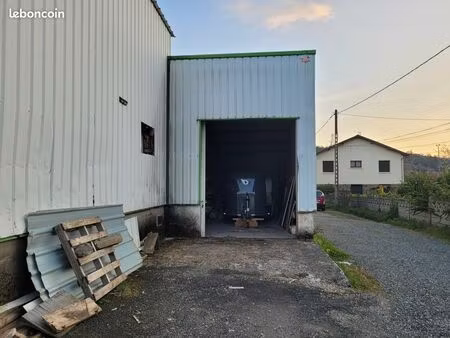 garage / entrepôt 150 m² avec grand portail – decazeville