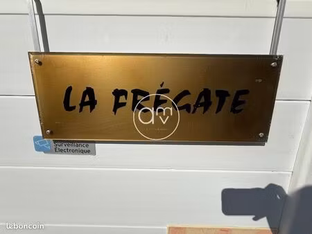 parking/box 14 m² hyères