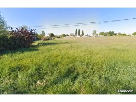 terrain 1 032 m² colombiers