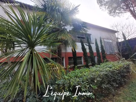 maison 2 pièces 375 m²