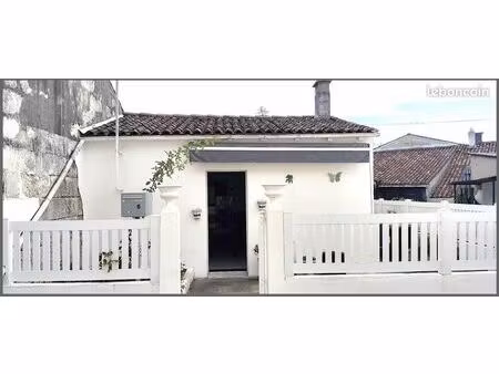 immeuble 56 m² saintes