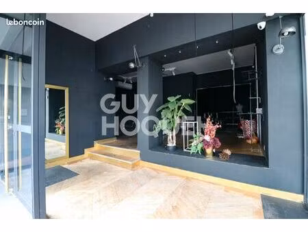 local commercial 73 m² saint denis