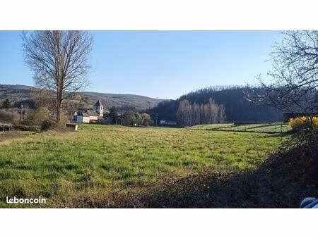 terrains constructibles 800–1660 m² – bourg – fibre – tout-à-l’égout – proche salignac  sa