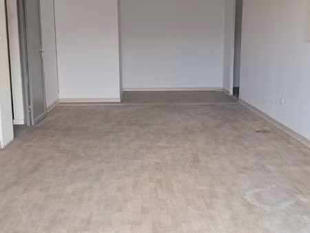 loue local a usage de bureaux