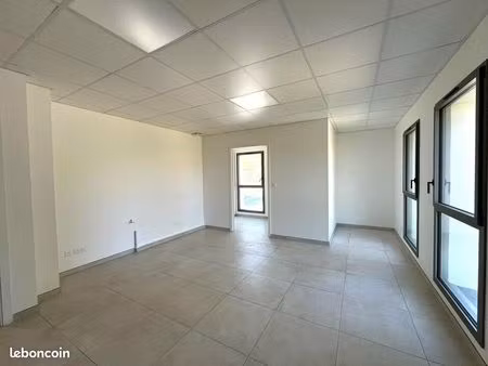 bureaux 28 m² lorgues
