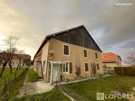 maison 7 pièces 110 m²