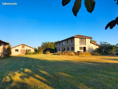 magnifique corps de ferme